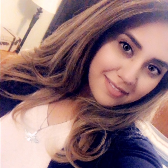 Meet your Posher, Sara - Picture 1 of 1